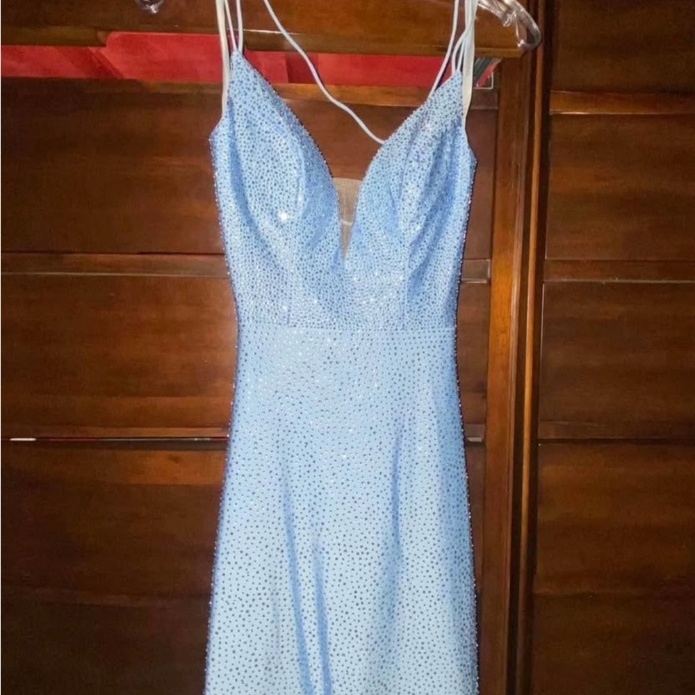 Elegant Blue Sleeveless Dress
